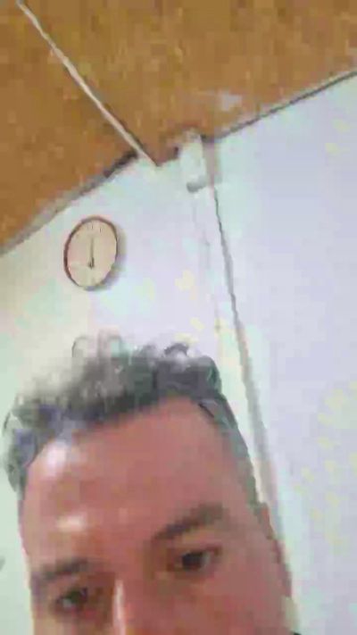Gokhaan01 live cam on Cam4