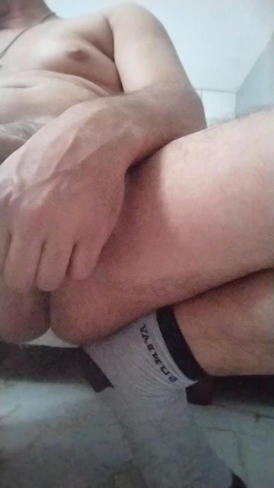 Goliat420 live cam on Cam4