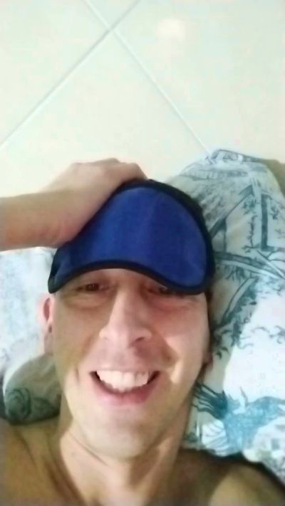 Gonza2208 live cam on Cam4