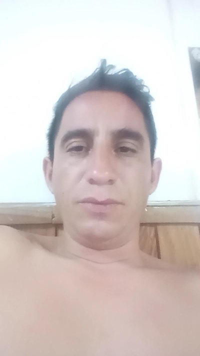 Gonzalojesus33 live male webcam from Argentina