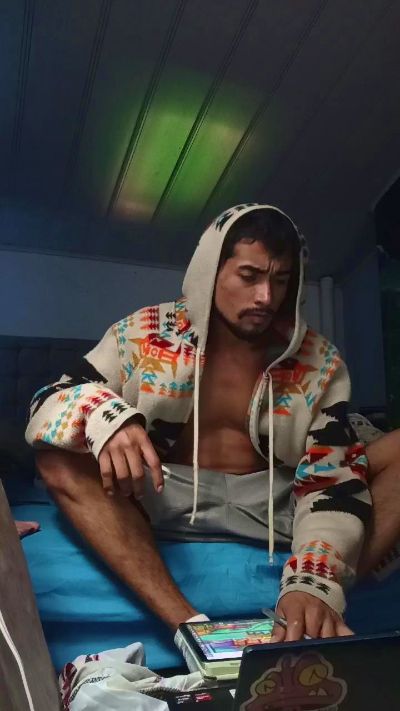 Gonzoa live cam on Cam4