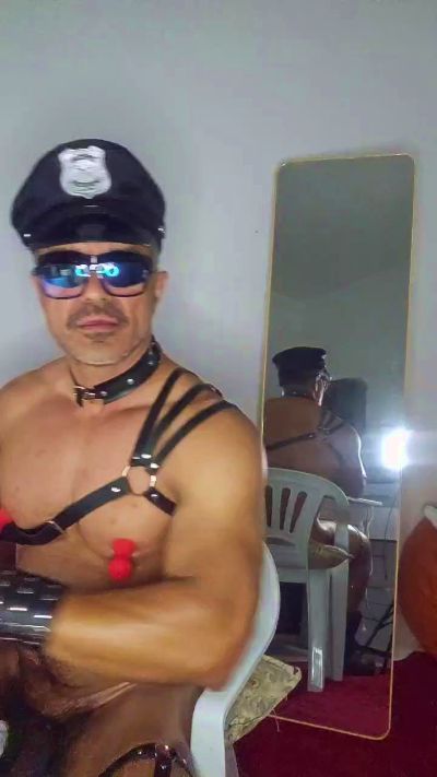 Gooner_Daddy live cam on Cam4