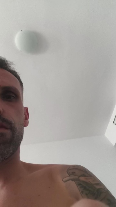 Gorka91hf9 live cam on Cam4