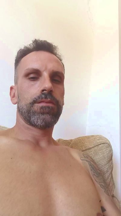 Gorkah91 live cam on Cam4
