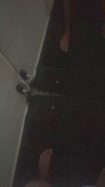 Gozar live cam on Cam4