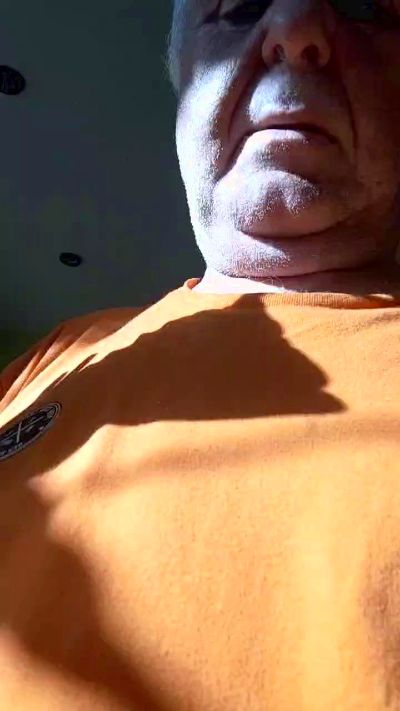 Gr_2222 live cam on Cam4
