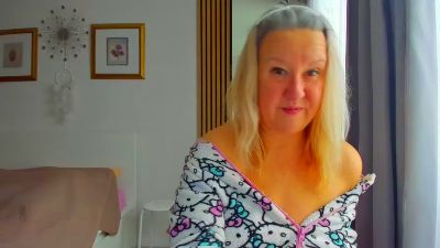 GraceNicole live cam on Cam4