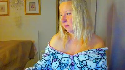 GraceNicole live cam on Cam4