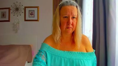 GraceNicole live cam on Cam4