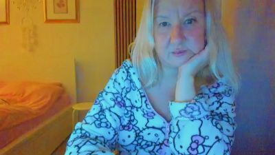 GraceNicole live cam on Cam4