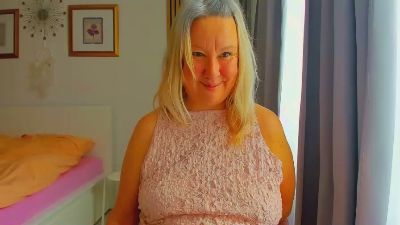 GraceNicole live cam on Cam4