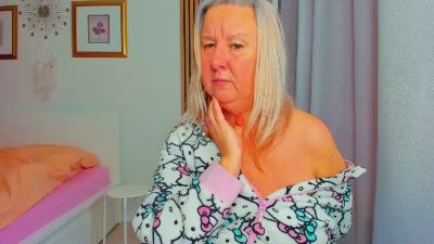 GraceNicole live cam on Cam4