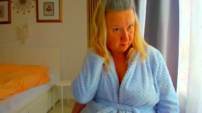 GraceNicole live cam on Cam4