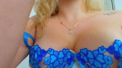 Graceledomas_1 live cam on Cam4