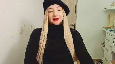 Graceledomas_1 live cam on Cam4