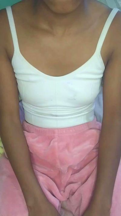 Gracia01 live cam on Cam4