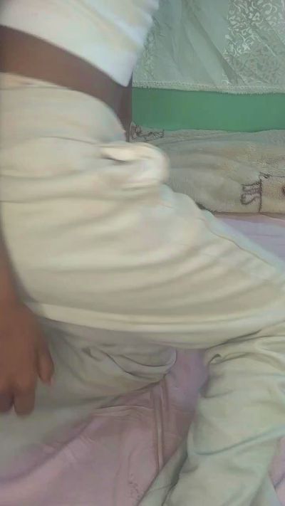 Gracia01 live cam on Cam4