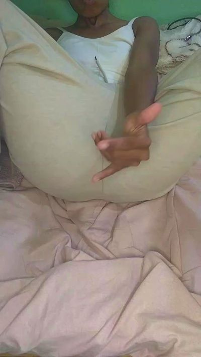 Gracia01 live cam on Cam4
