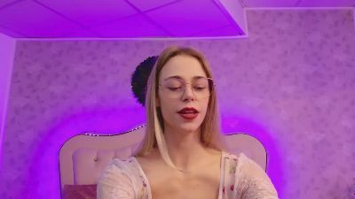 GracieCuteX live cam on Cam4