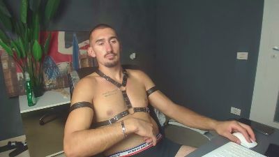 GradyCruz live cam on Cam4