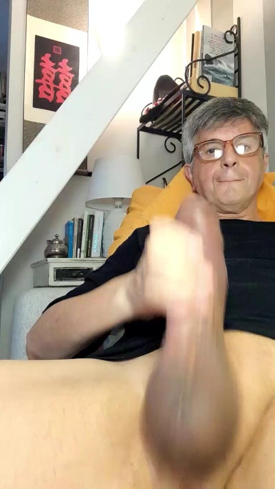 Grancazzogenova live cam on Cam4