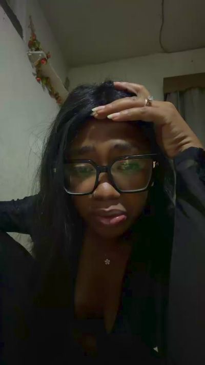 Grazi0241 live cam on Cam4