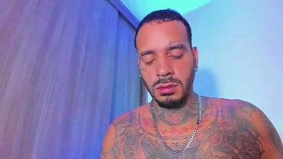 Greatpig_25 live cam on Cam4