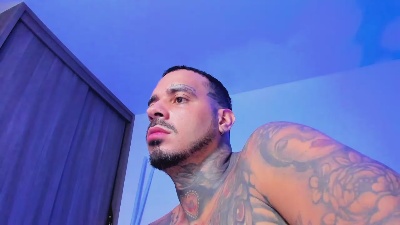Greatpig_25 live cam on Cam4