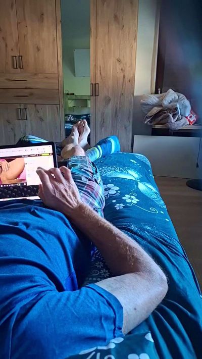 Greazyboy live cam on Cam4