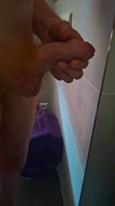 Greazyboy live cam on Cam4