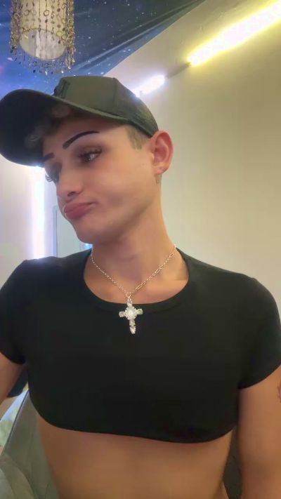 Greenbaby live cam on Cam4