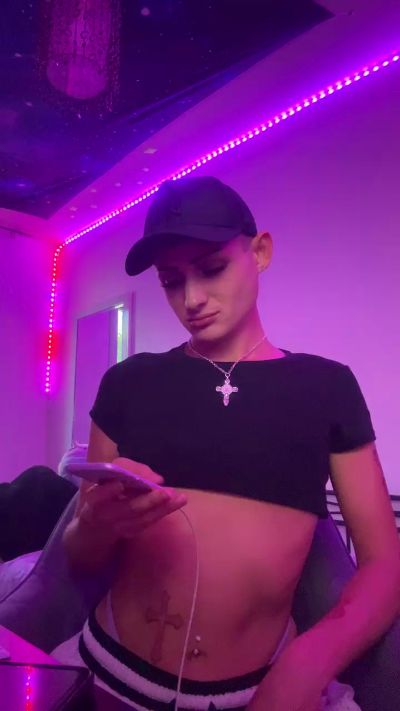 Greenbaby live cam on Cam4