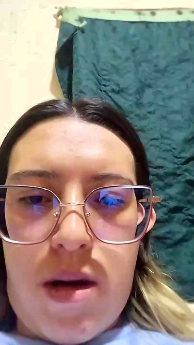 Greta_Silber26 live cam on Cam4