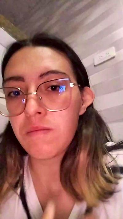 Greta_Silber26 live cam on Cam4