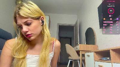 GriselCuneo live cam on Cam4