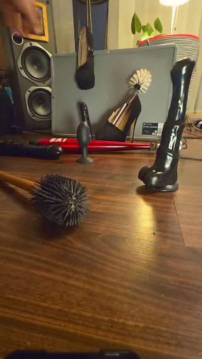 Grqvekeeper live cam on Cam4