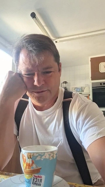 GuapetonBCN1966 live cam on Cam4