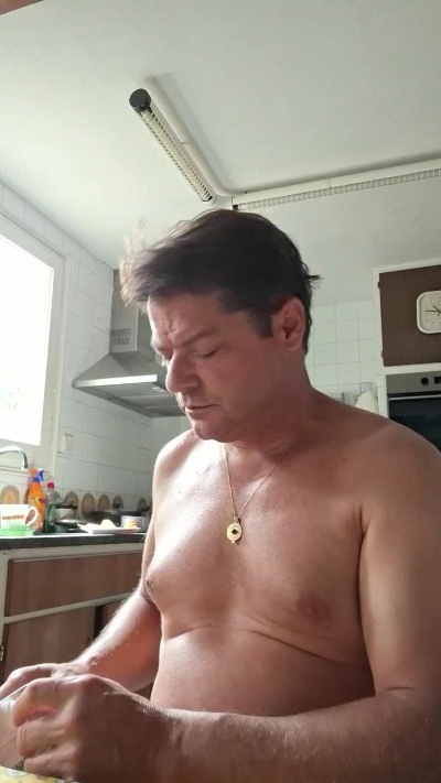 GuapetonBCN1966 live cam on Cam4