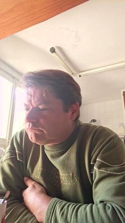 GuapetonBCN1966 live cam on Cam4