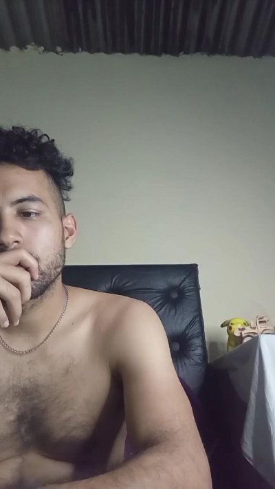 Guas01 live cam on Cam4