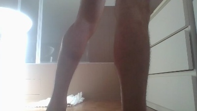 Guesh72 live cam on Cam4