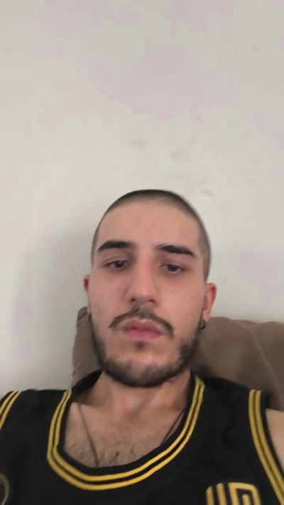 Gufetto99 live cam on Cam4