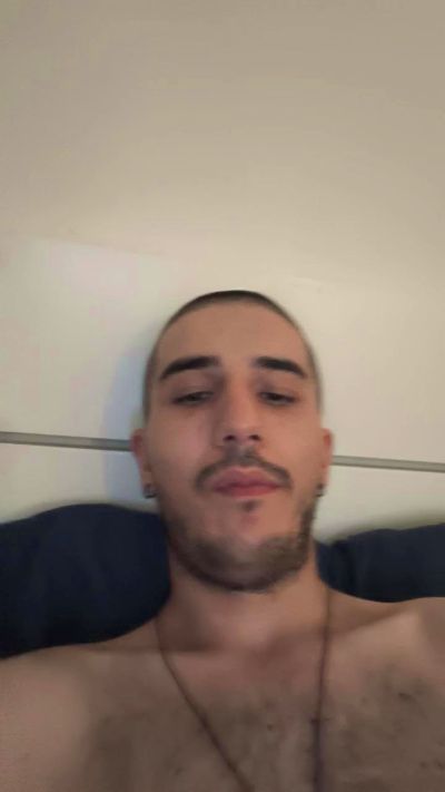 Gufetto99 live cam on Cam4