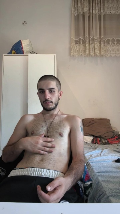 Gufetto99 live cam on Cam4