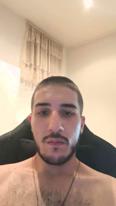 Gufetto99 live cam on Cam4