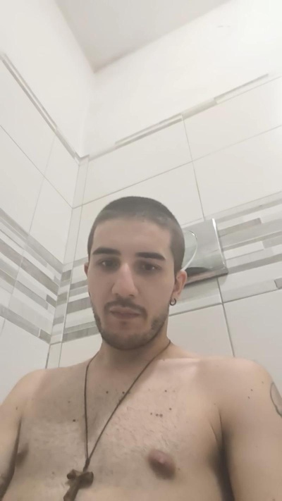 Gufetto99 live cam on Cam4