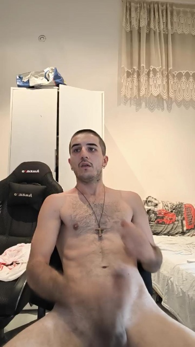 Gufetto99 live cam on Cam4