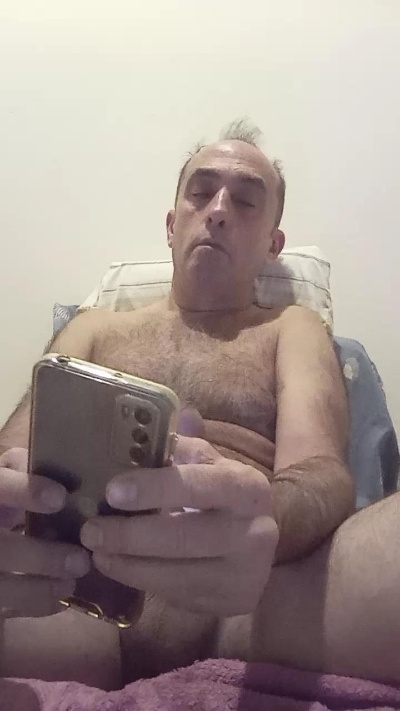 Gugacarioca live cam on Cam4