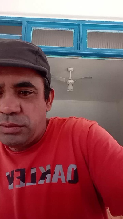Gugupito86 live cam on Cam4