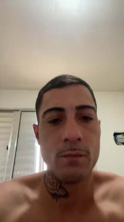 Gui20cm live cam on Cam4